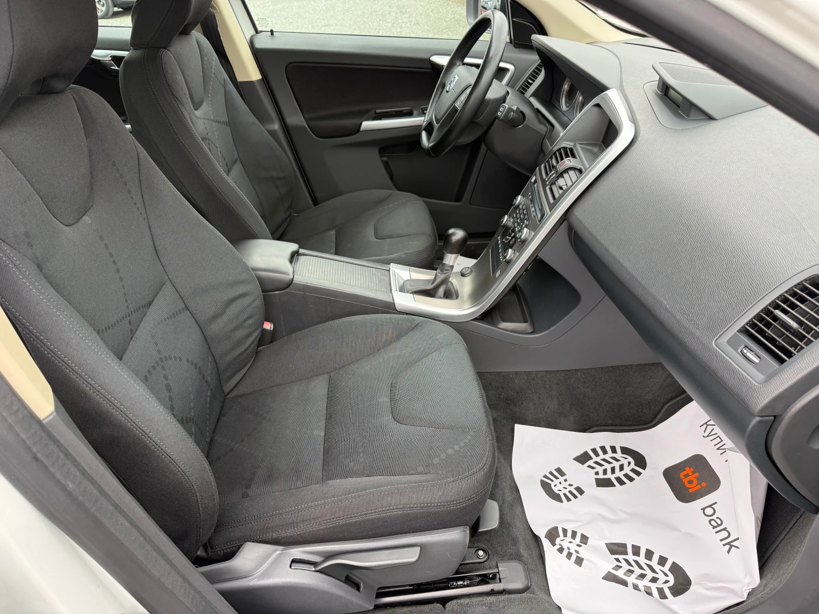 Volvo XC60 (KATO НОВА)^(4x4), снимка 14 - Автомобили и джипове - 54038950