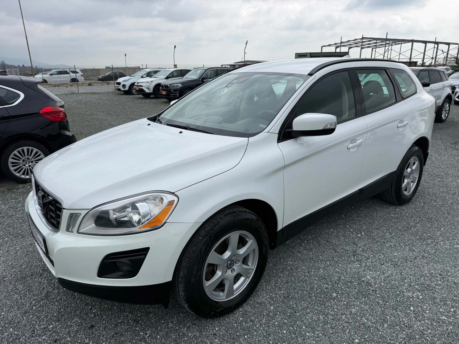 Volvo XC60 (KATO НОВА)^(4x4)