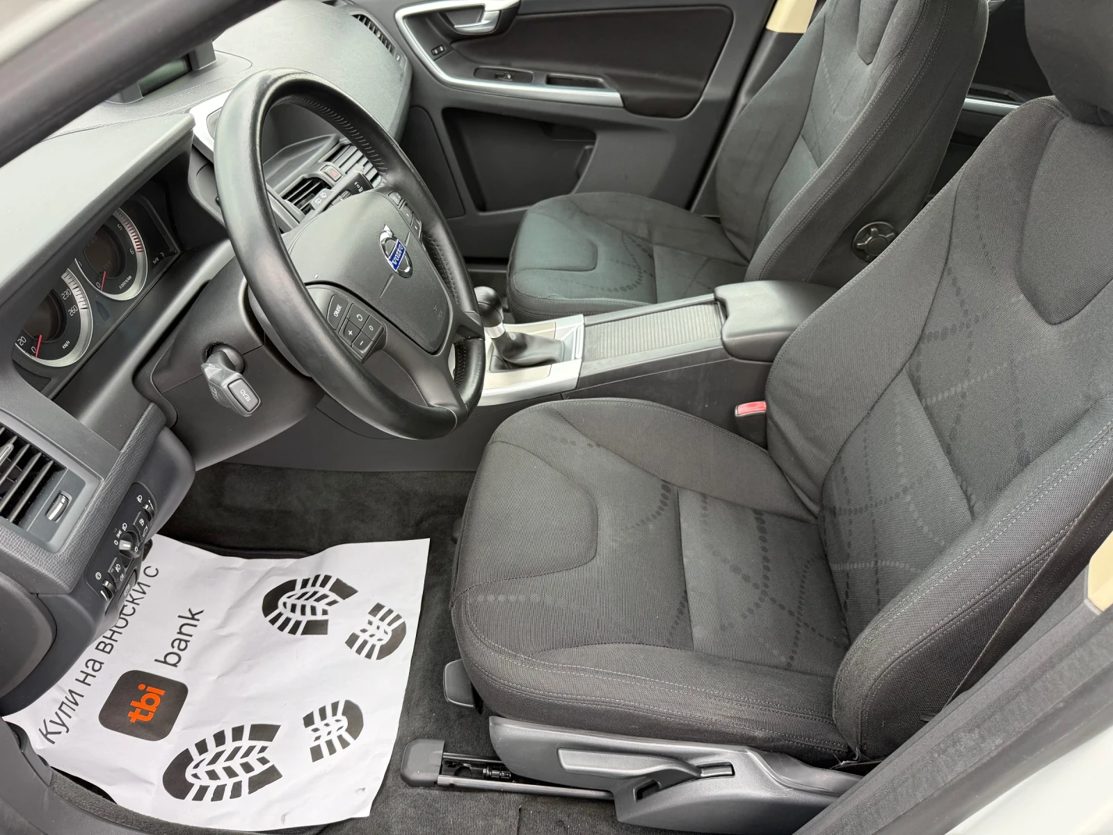 Volvo XC60 (KATO НОВА)^(4x4), снимка 11 - Автомобили и джипове - 54038950