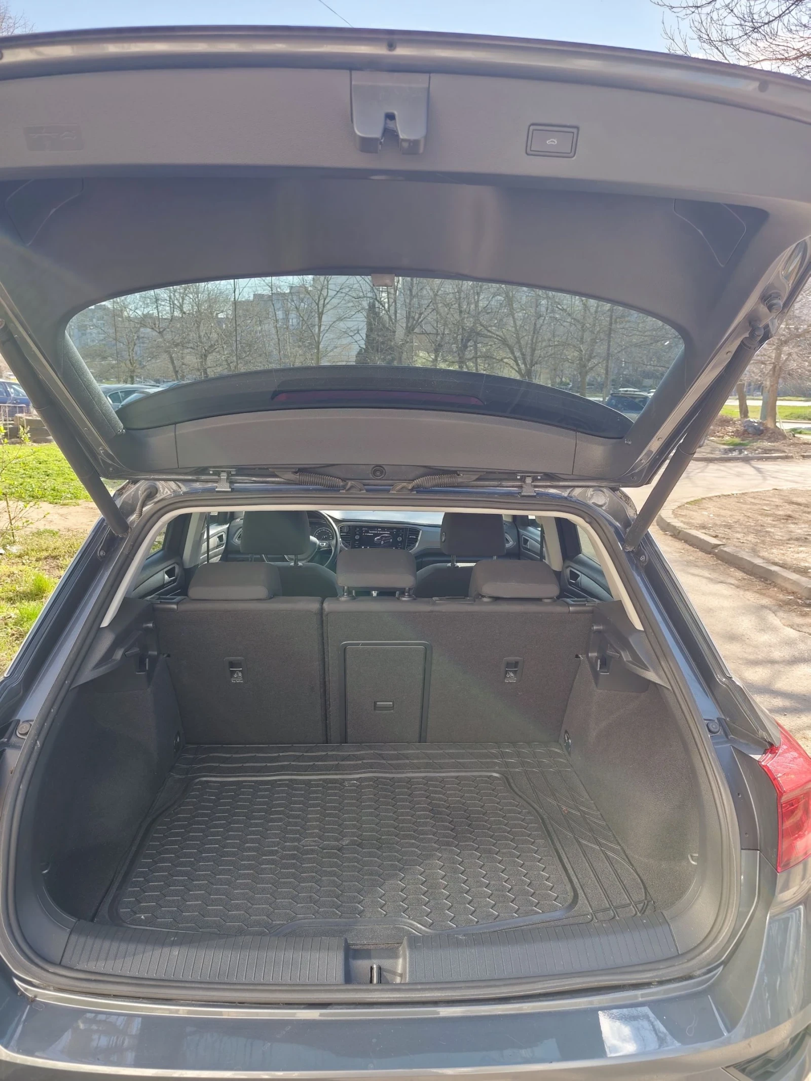 VW T-Roc 2.0TDI 4x4 150к.с, снимка 7 - Автомобили и джипове - 54150640