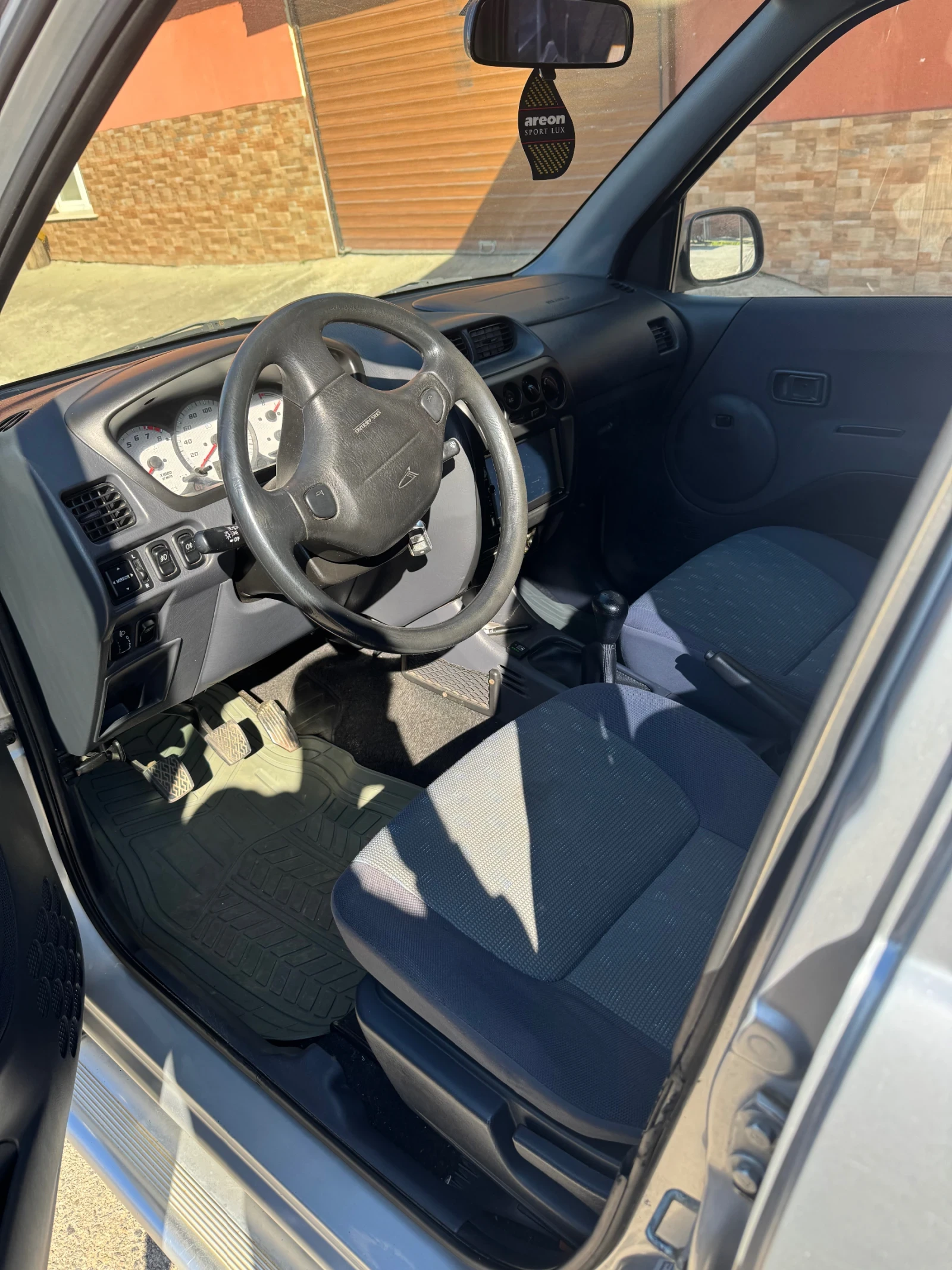 Daihatsu Terios, снимка 4 - Автомобили и джипове - 54367195