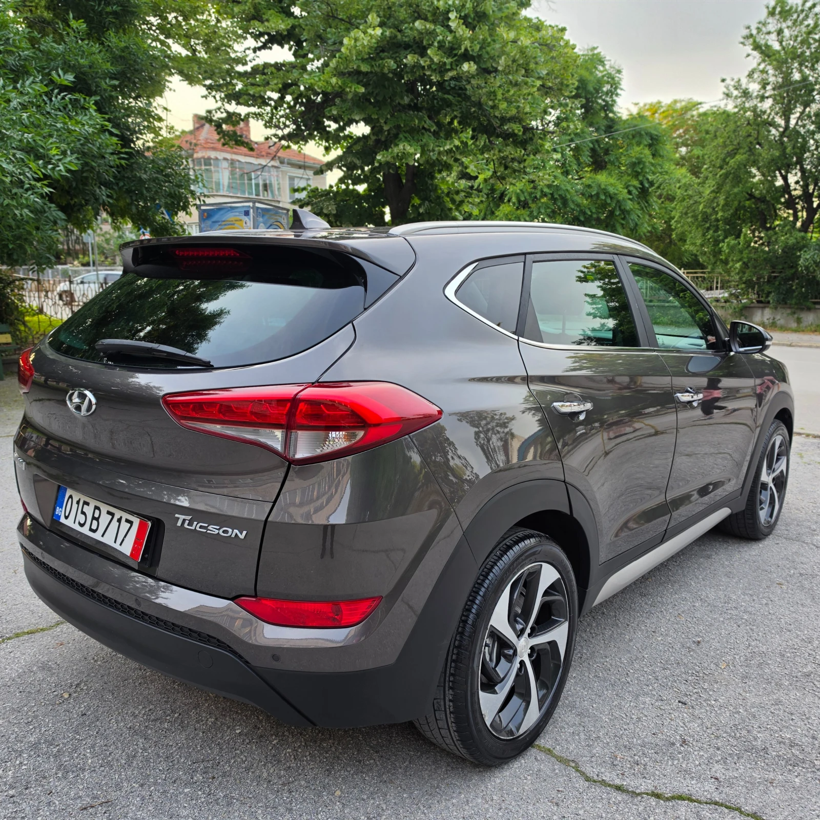 Hyundai Tucson 1.7CRDI AVTOMAT, снимка 5 - Автомобили и джипове - 54684452