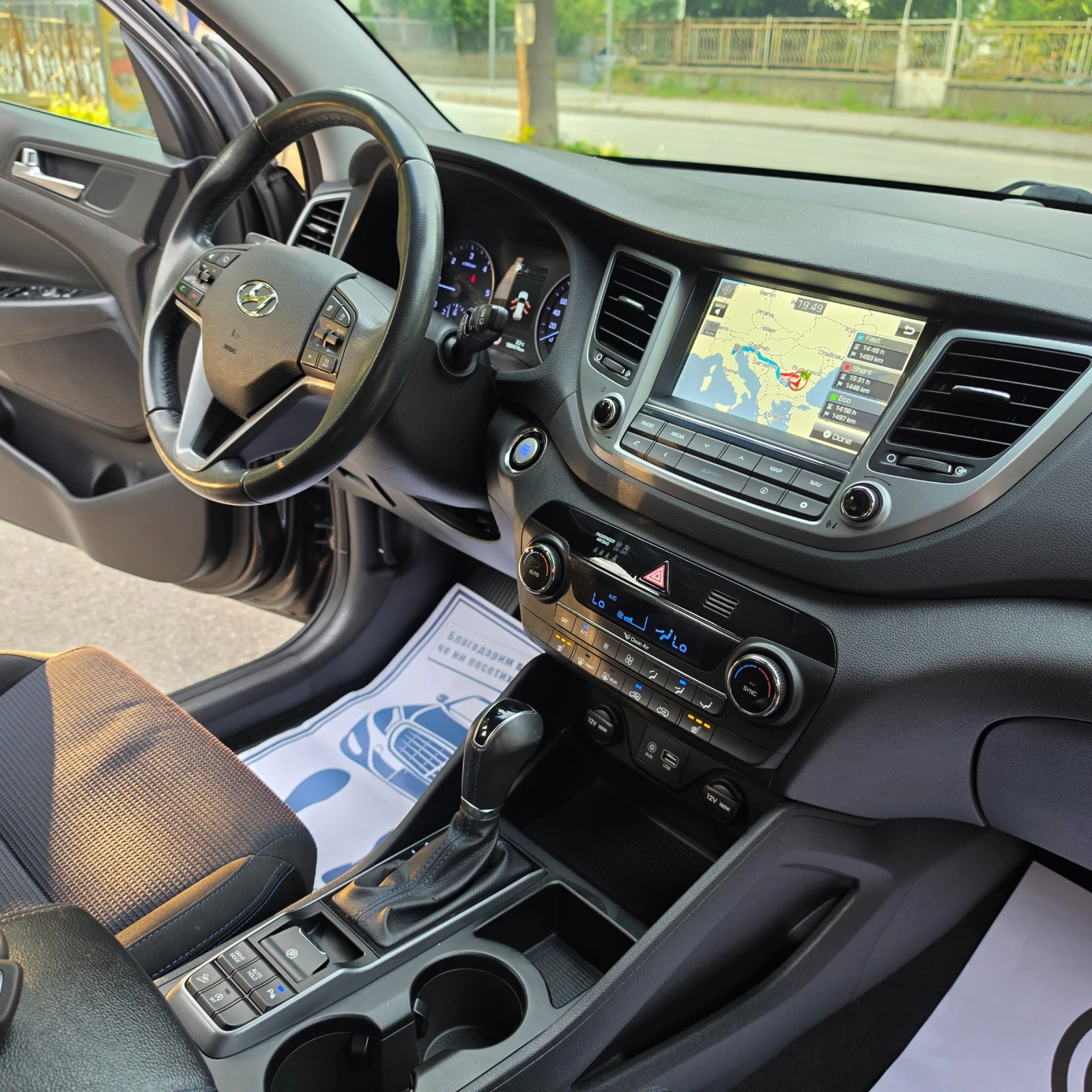 Hyundai Tucson 1.7CRDI AVTOMAT, снимка 9 - Автомобили и джипове - 54684452