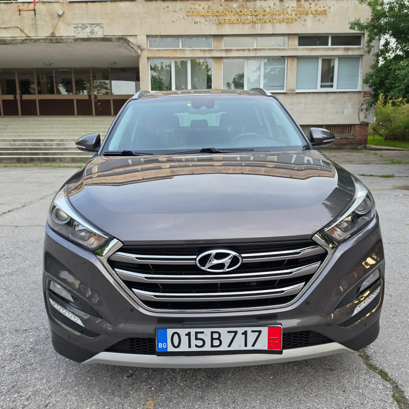 Hyundai Tucson 1.7CRDI AVTOMAT, снимка 3 - Автомобили и джипове - 54684452