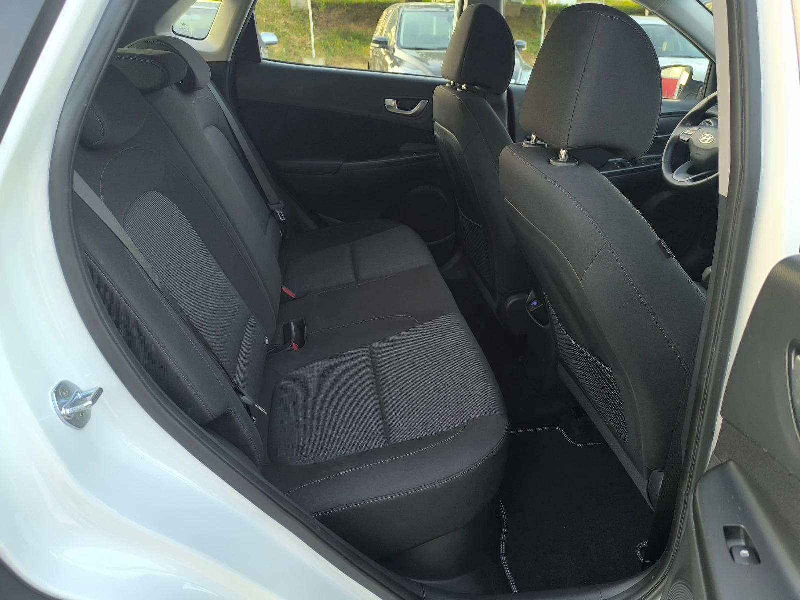 Hyundai Kona 1.6Hybrid Business, снимка 10 - Автомобили и джипове - 55503959