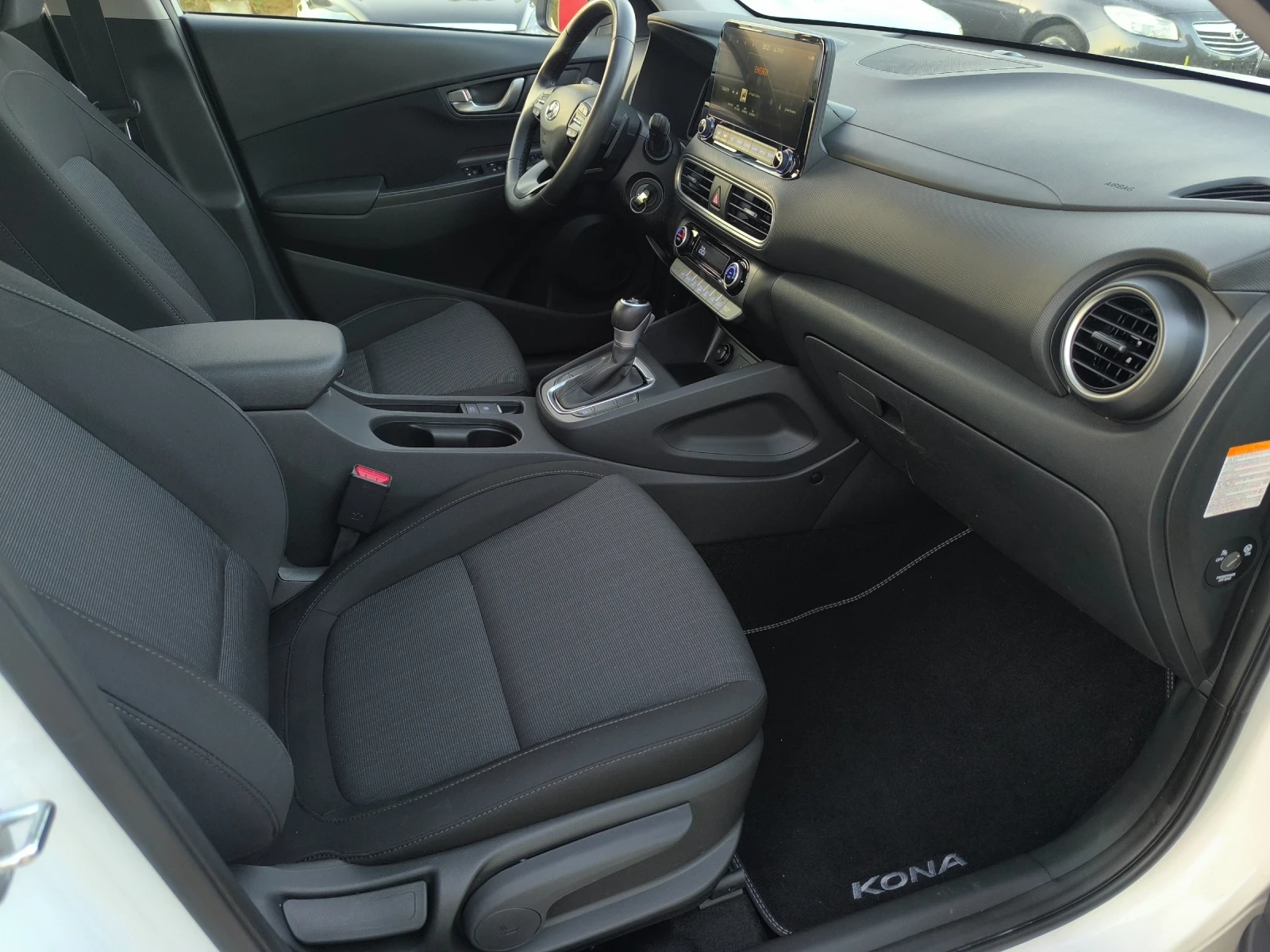 Hyundai Kona 1.6Hybrid Business, снимка 9 - Автомобили и джипове - 55503959