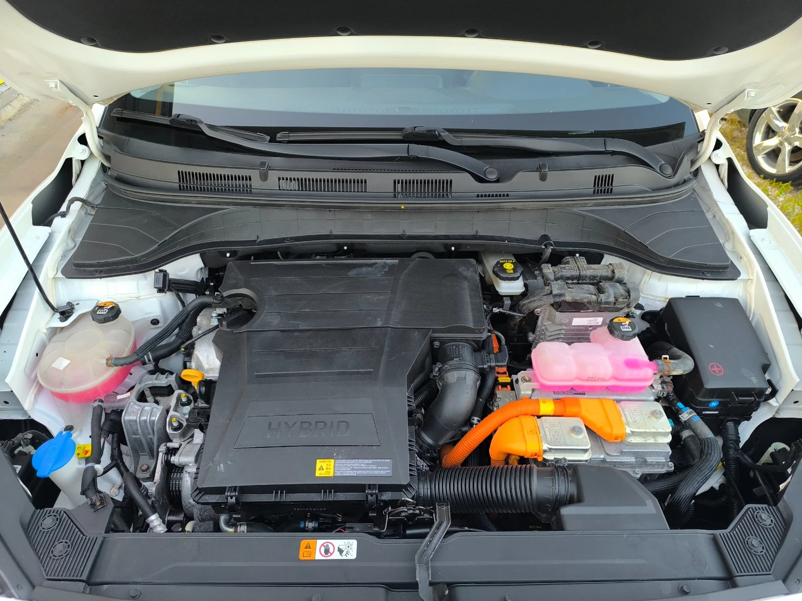 Hyundai Kona 1.6Hybrid Business, снимка 16 - Автомобили и джипове - 55503959