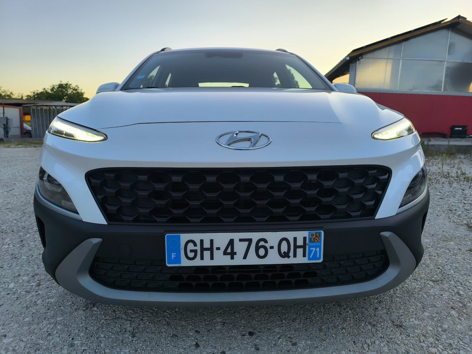 Hyundai Kona 1.6Hybrid Business, снимка 2 - Автомобили и джипове - 55503959