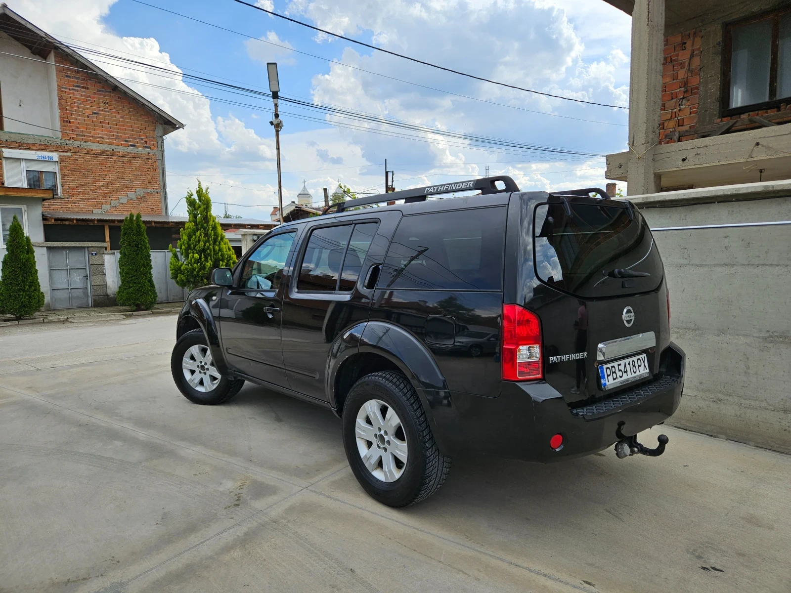 Nissan Pathfinder, снимка 3 - Автомобили и джипове - 55531879