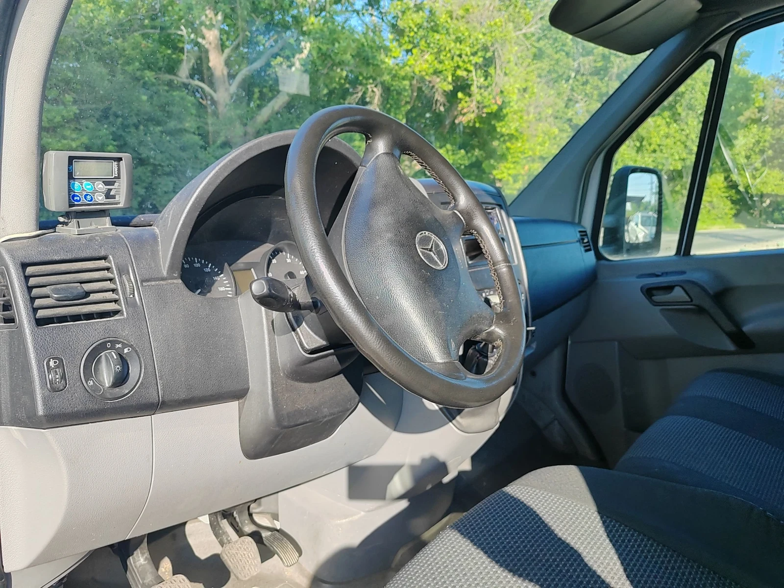 Mercedes-Benz Sprinter 413 413, хладилен, В категория - изображение 9
