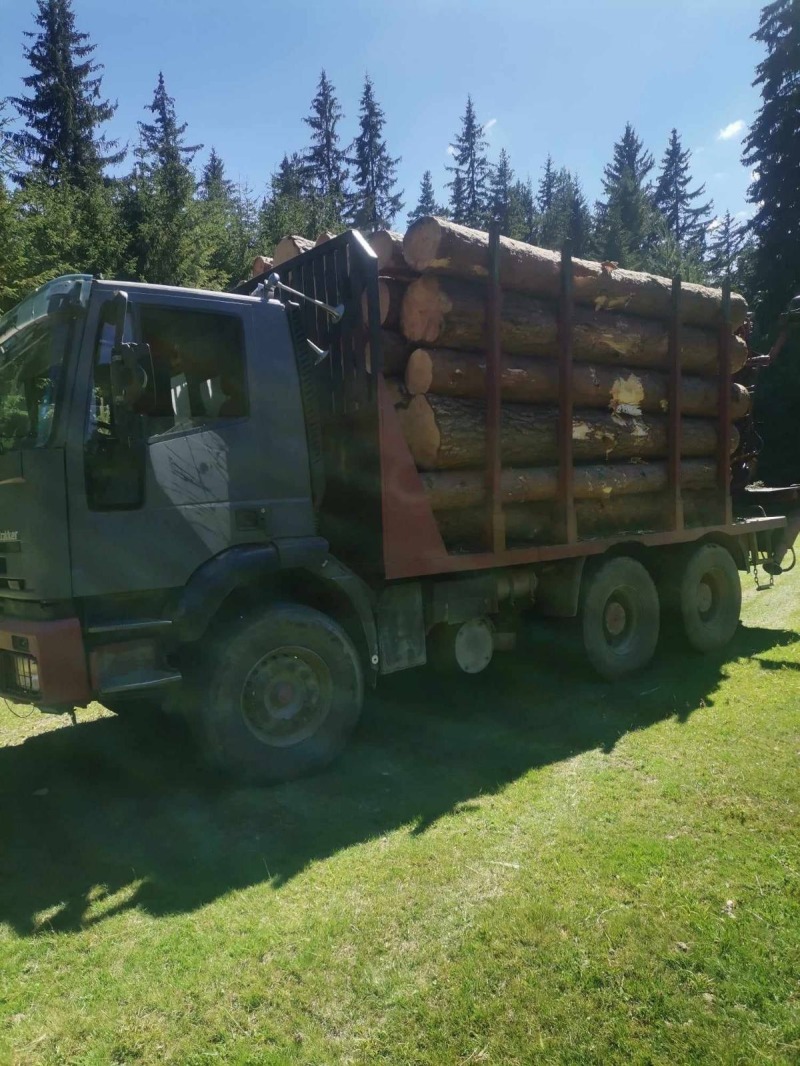 Iveco Trakker 370 6х4 с Кран Z , снимка 3 - Камиони - 45936702
