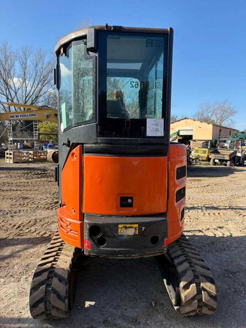 Багер Hitachi ZX26U-5A, снимка 5 - Индустриална техника - 52111157