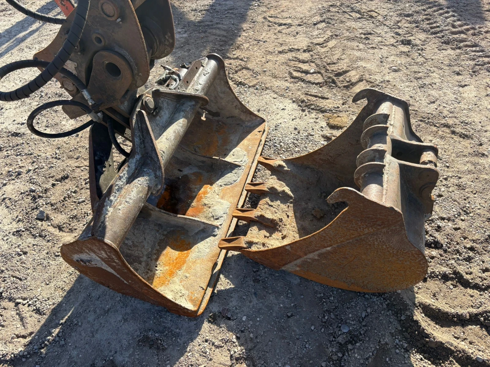 Багер Hitachi ZX26U-5A - изображение 9