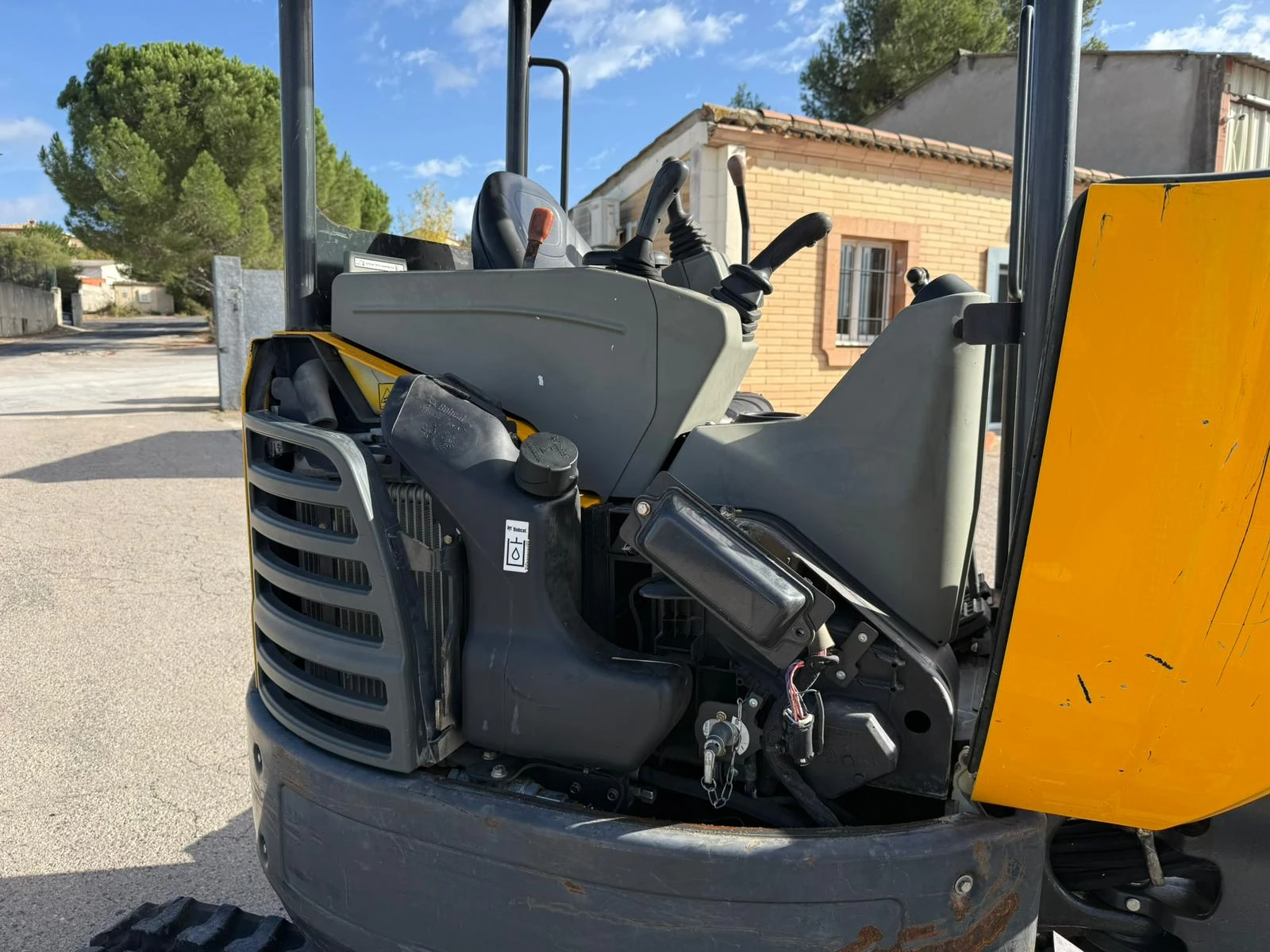 ����� Bobcat E26 | Mobile.bg � ����������� 15