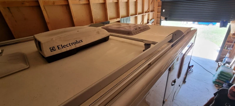 Каравана Knaus 500, снимка 12 - Каравани и кемпери - 53210144