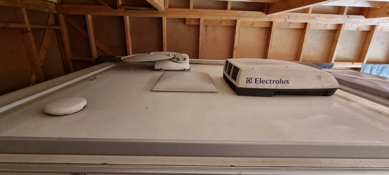 Каравана Knaus 500, снимка 7 - Каравани и кемпери - 53210144