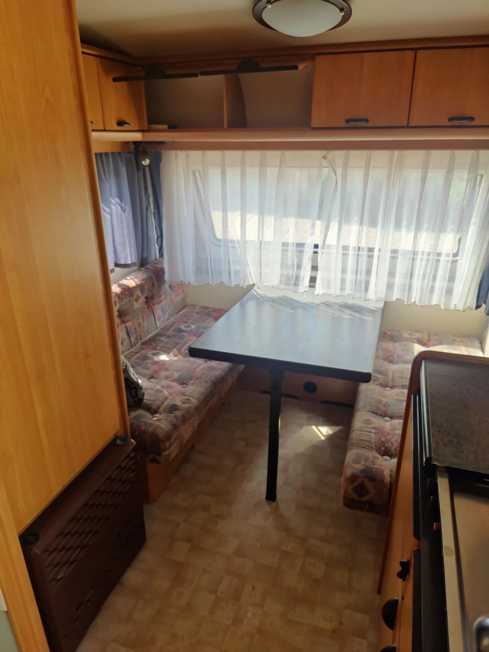 Каравана Hobby Deluxe 450 - изображение 7
