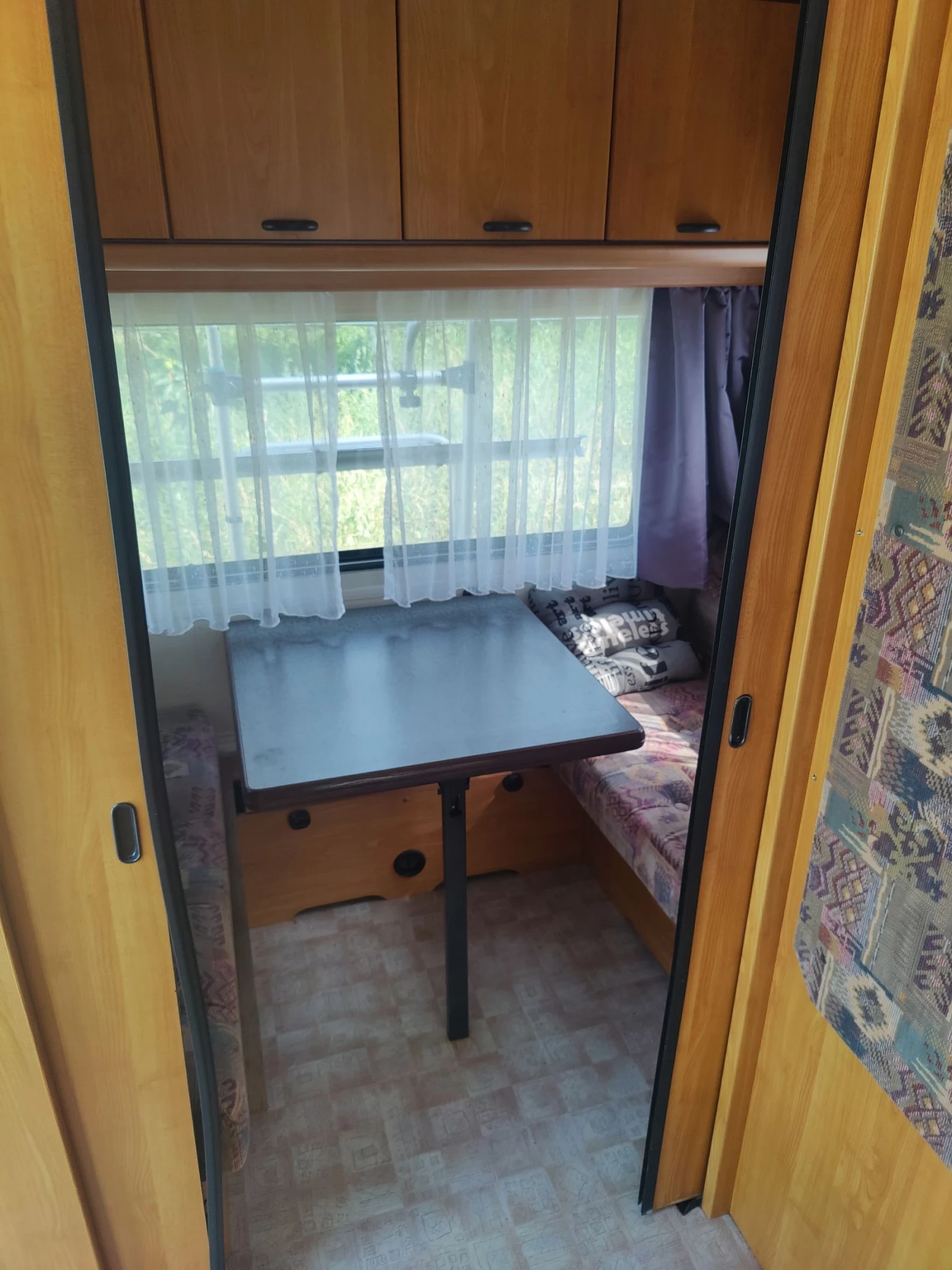 Каравана Hobby Deluxe 450 - изображение 9