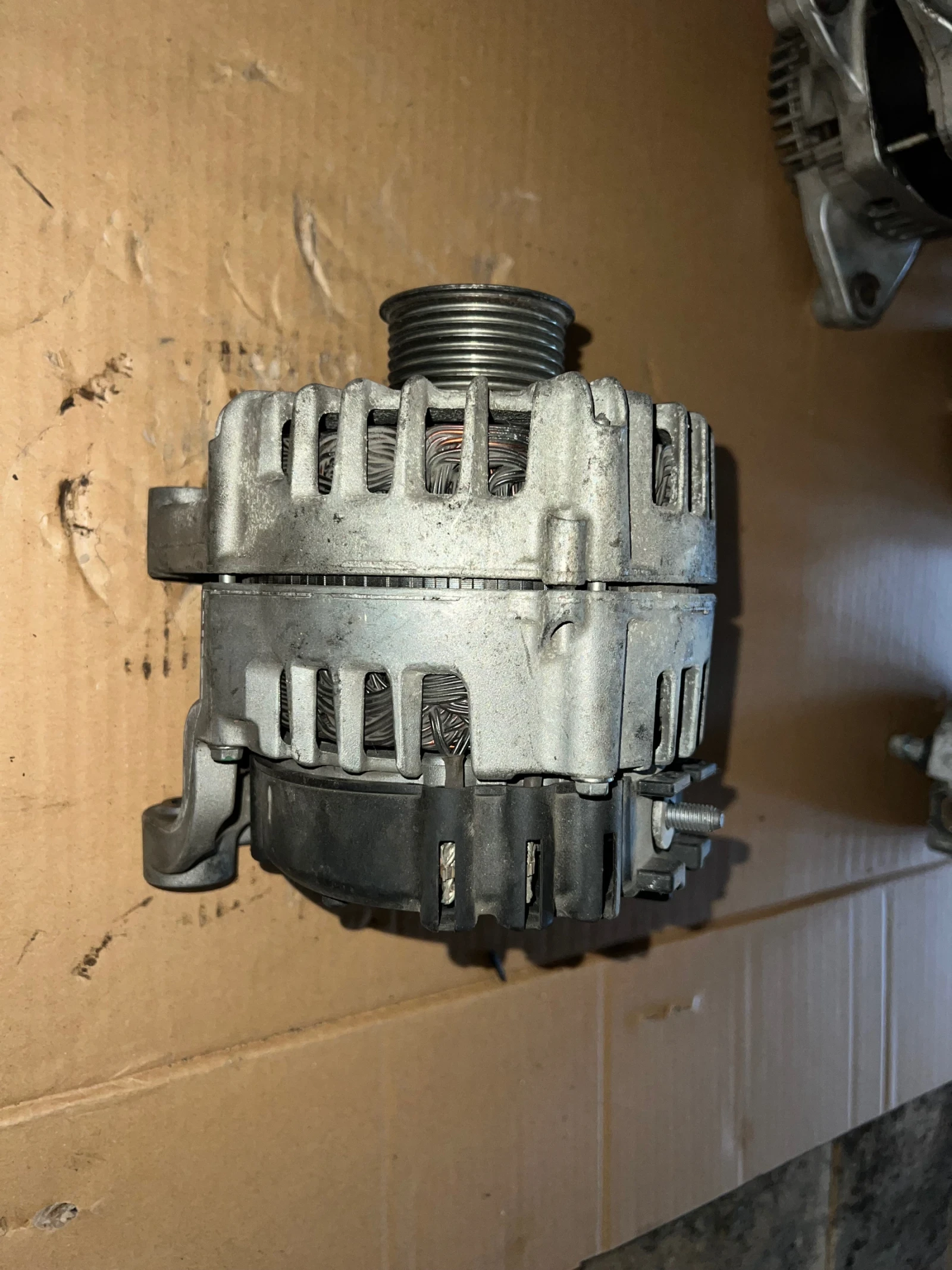 7807187 2545317C  BMW 7  F01 14V 220A FG23S011 2545317C S:7807187 AL03 | Mobile.bg   2