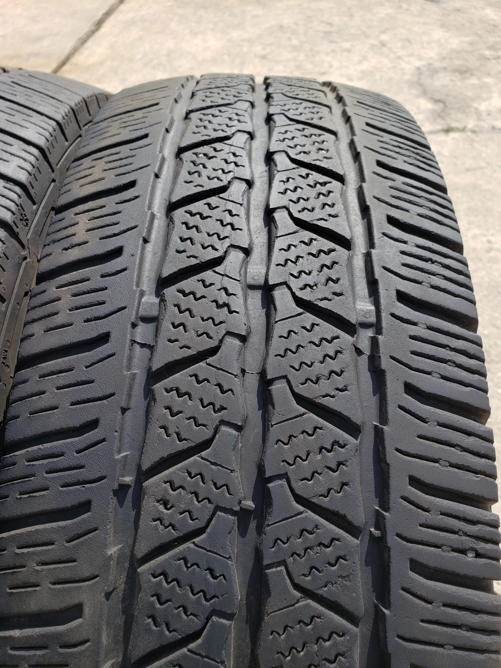 Гуми Зимни 225/75R16
