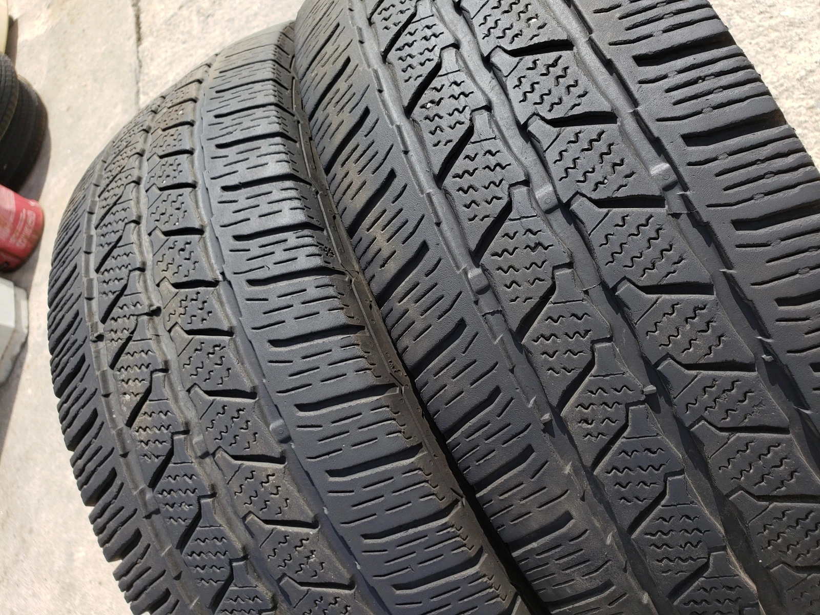 Гуми Зимни 225/75R16, снимка 3 - Гуми и джанти - 56083360