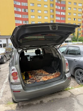 Toyota Corolla verso, снимка 7