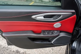 Alfa Romeo Giulia Ti Sport Q4, снимка 13