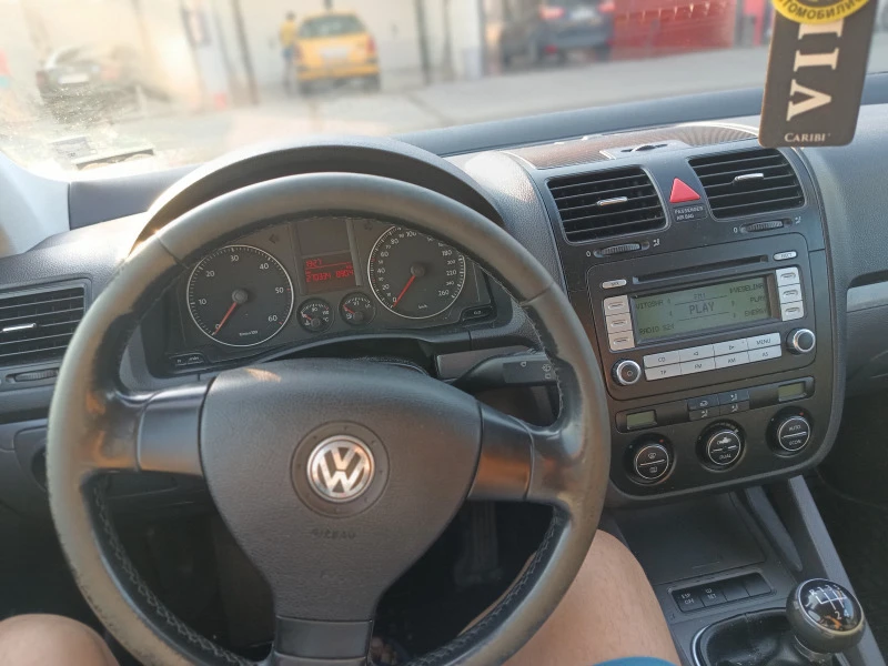 VW Golf 1.9, снимка 4 - Автомобили и джипове - 46653050