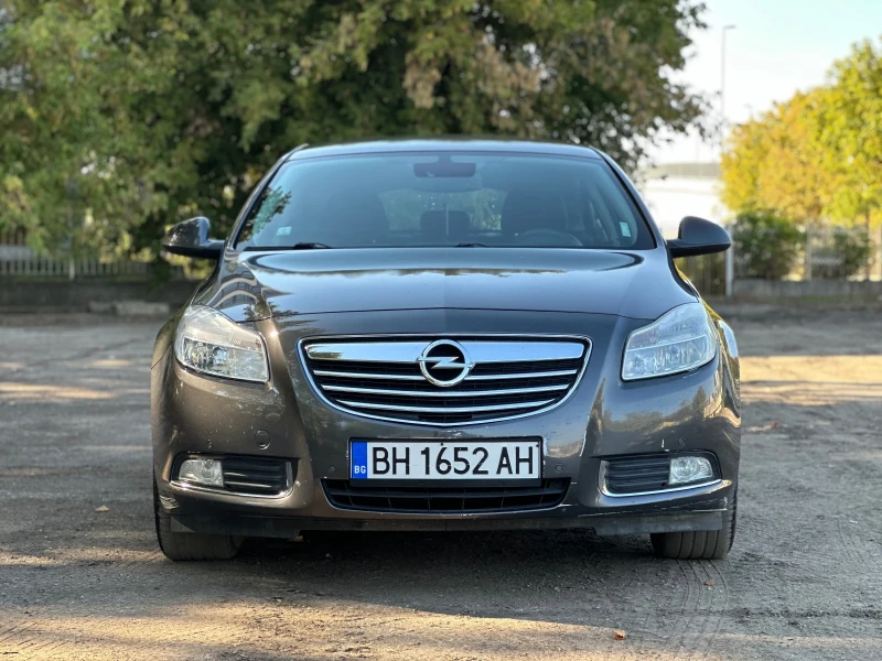 Opel Insignia 1.8, снимка 2 - Автомобили и джипове - 47365146