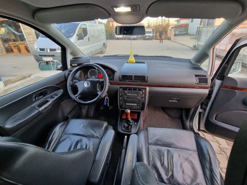 VW Sharan, снимка 10 - Автомобили и джипове - 48015899