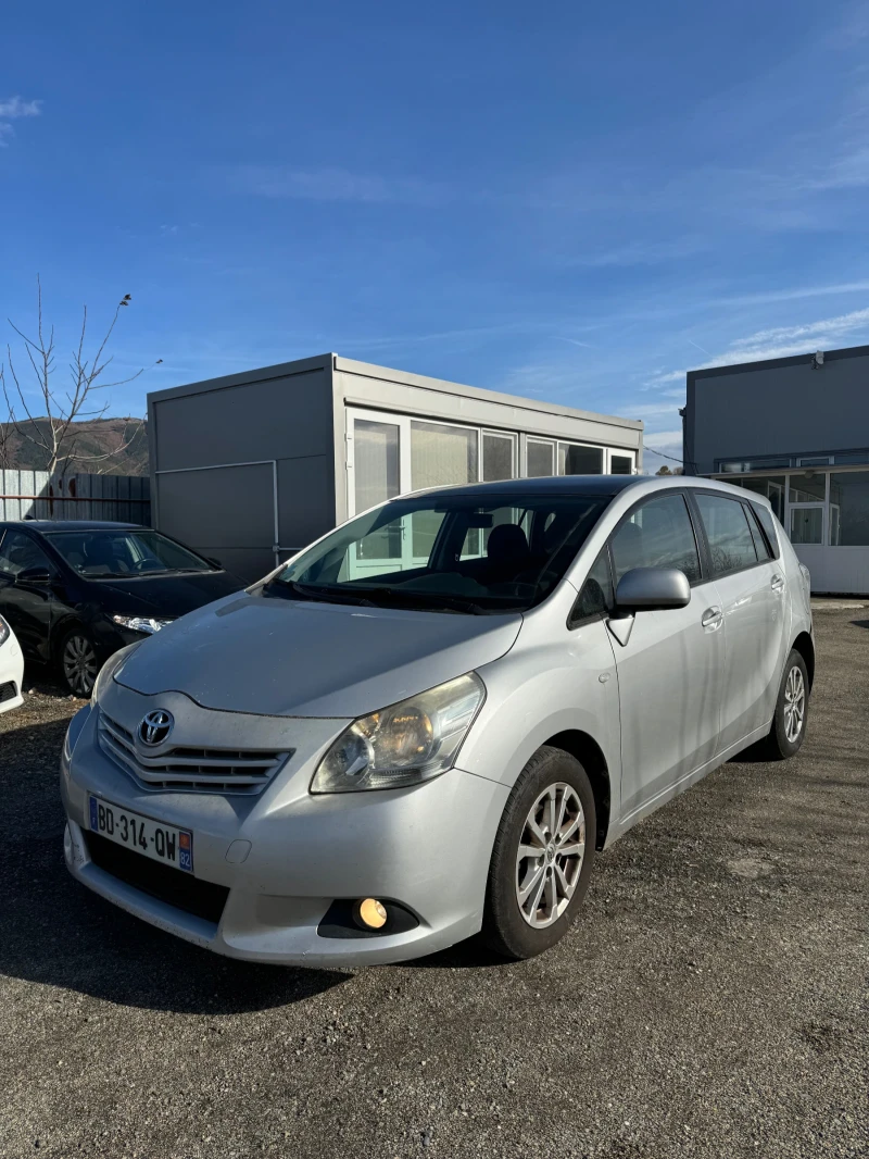 Toyota Verso 2 броя 2.0 126, снимка 8 - Автомобили и джипове - 48132498