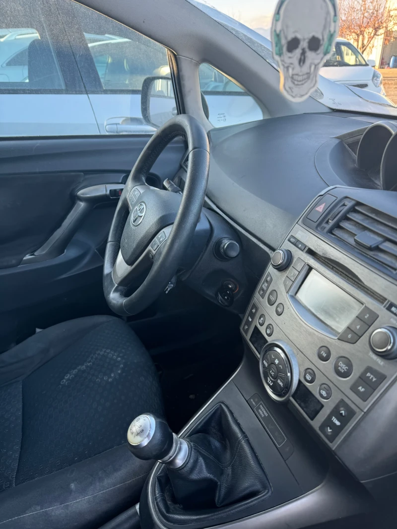 Toyota Verso 2 броя 2.0 126, снимка 6 - Автомобили и джипове - 48132498