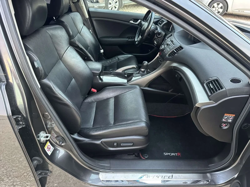 Honda Accord 2.4//EXECUTIVE//FULL EXTRAS//AVTOMAT//YNIKAT, снимка 11 - Автомобили и джипове - 48310351