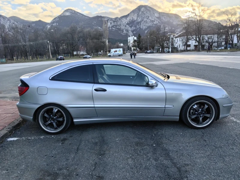 Mercedes-Benz C 200 Sport coupe 200 kompressor 212 к.с. 6 скорости, снимка 4 - Автомобили и джипове - 48999025