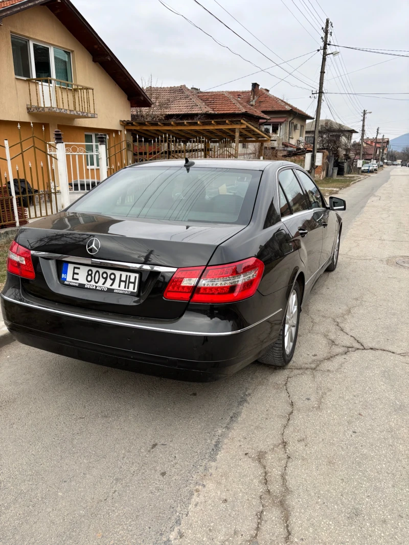 Mercedes-Benz E 250, снимка 3 - Автомобили и джипове - 52449182
