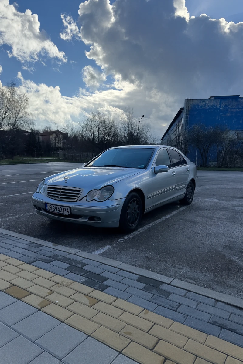 Mercedes-Benz C 220