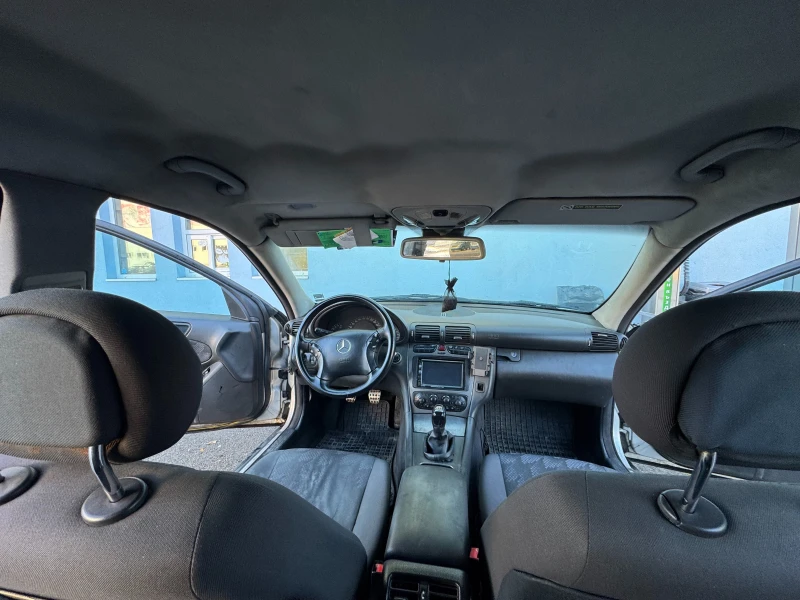 Mercedes-Benz C 220, снимка 3 - Автомобили и джипове - 52501586