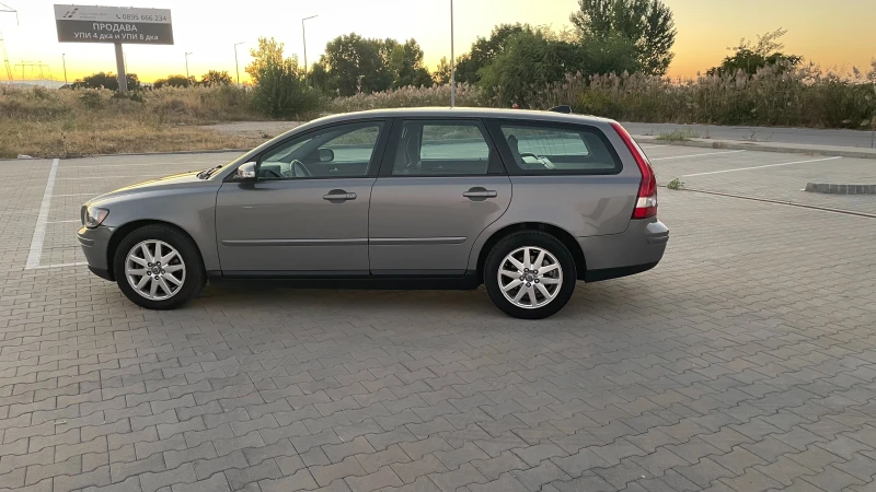 Volvo V50 2.0D, снимка 2 - Автомобили и джипове - 53343527