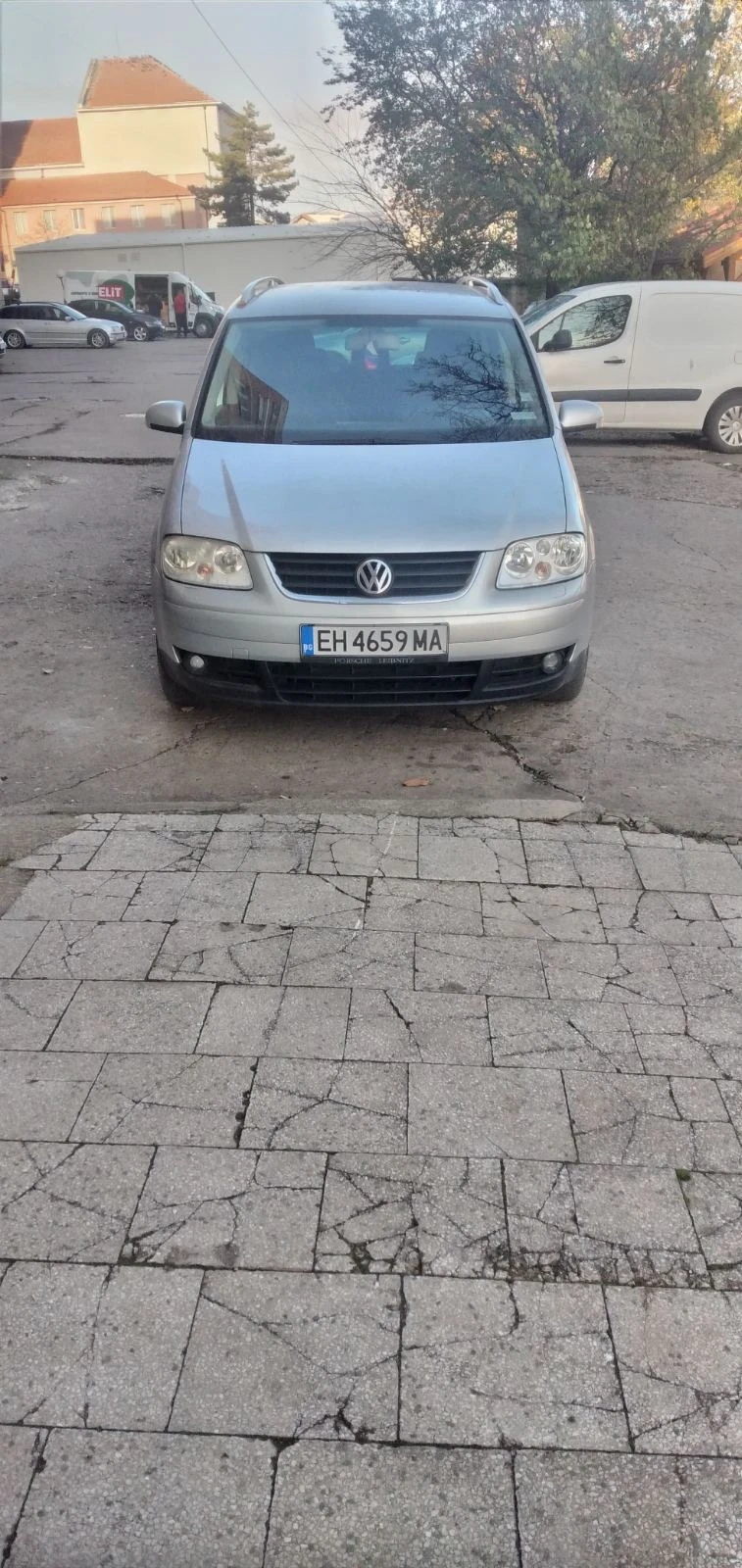 VW Touran 1.9 TDI 105к.с. 6ск., снимка 2 - Автомобили и джипове - 48050886