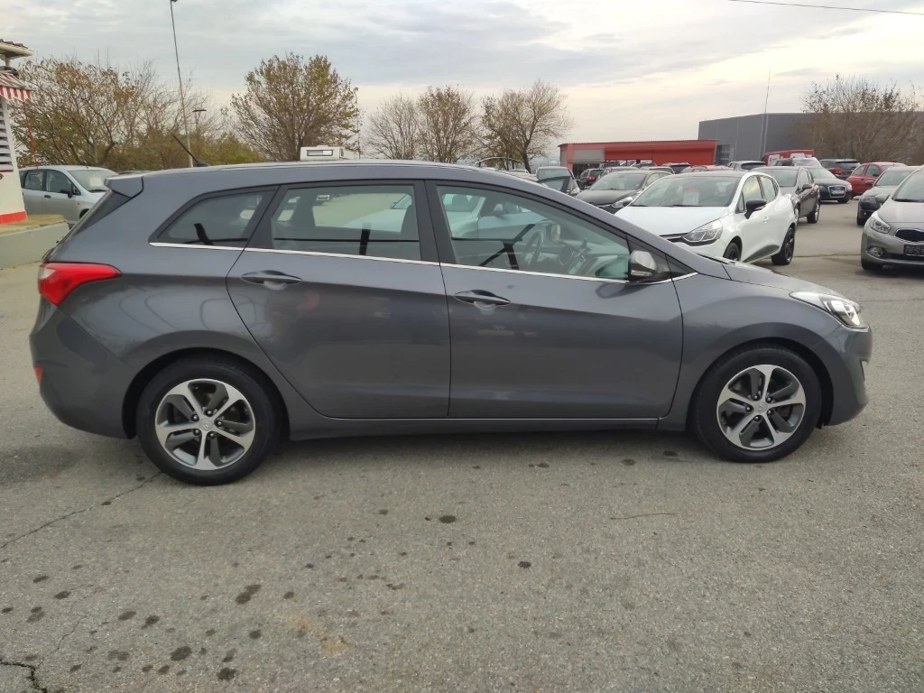 Hyundai I30 1, 6 CRDI* * FACE* * AUTOMATIC* * SWISS - изображение 6