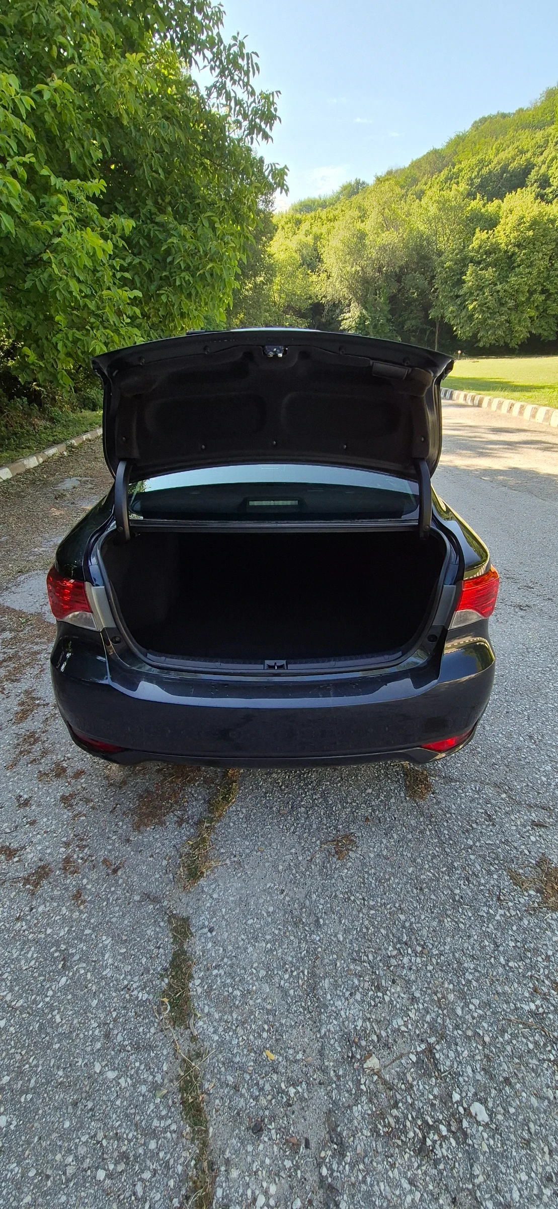 Toyota Avensis 1.8VVT-I Бензин -Фейслифт | Mobile.bg — изображение 12