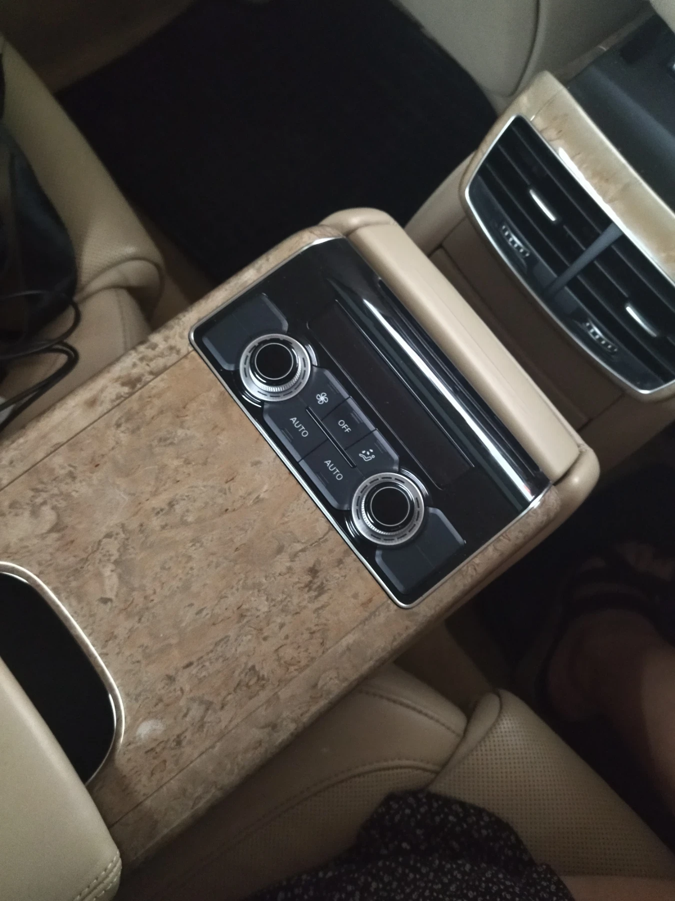 Audi A8 S8 пакет - изображение 3