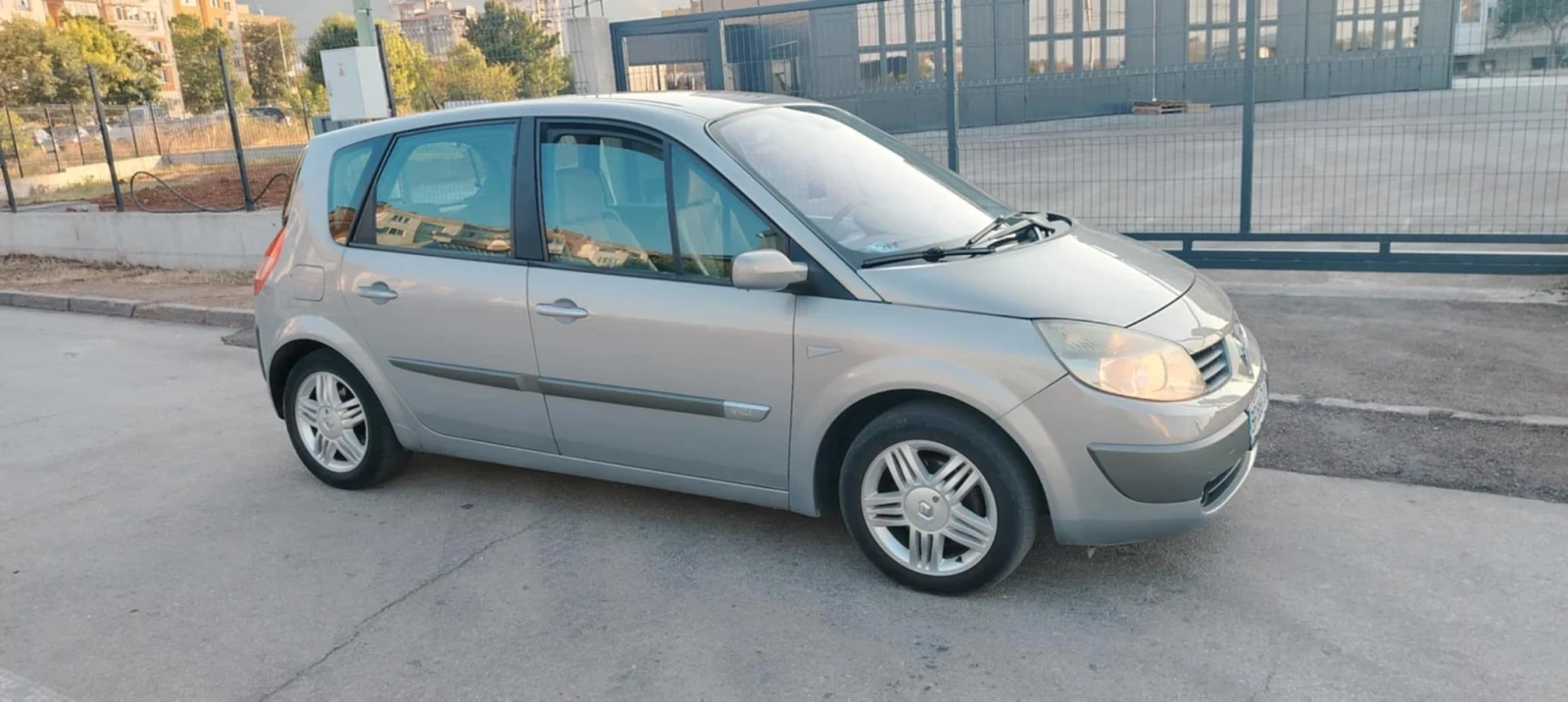 Renault Scenic  - изображение 3