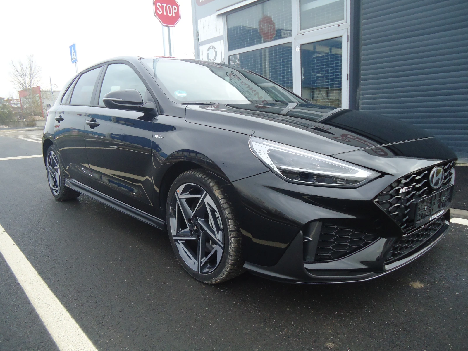 Hyundai I30 N LINE 1.5 T-GDI MILD HYBRID - изображение 2