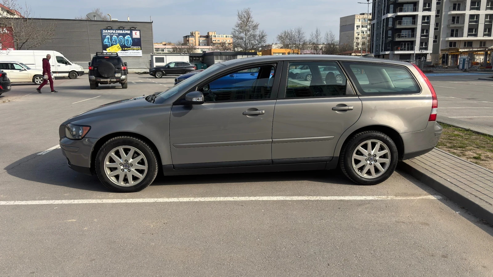 Volvo V50 2.0D, снимка 2 - Автомобили и джипове - 53343527