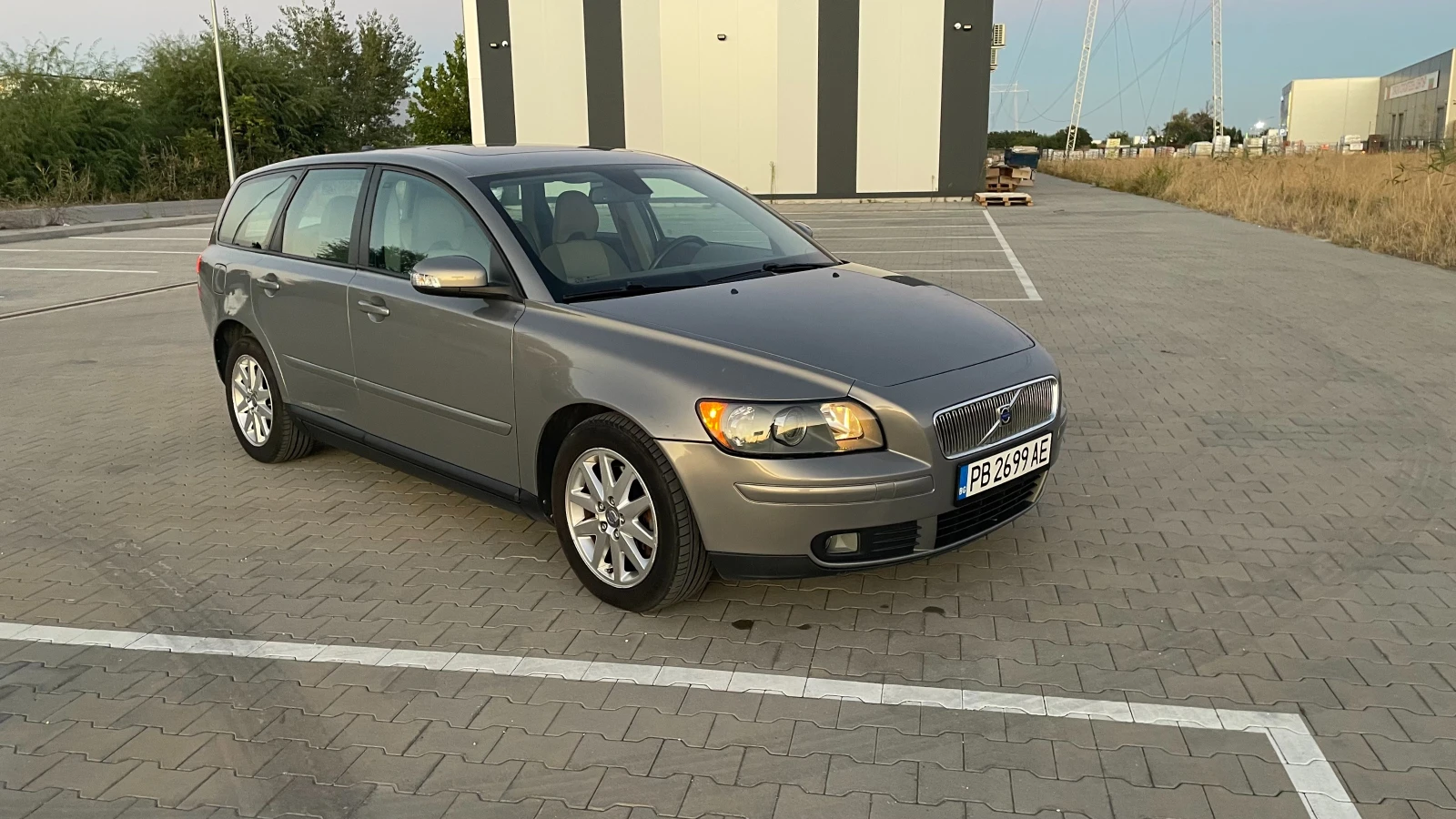 Volvo V50 2.0D - изображение 6