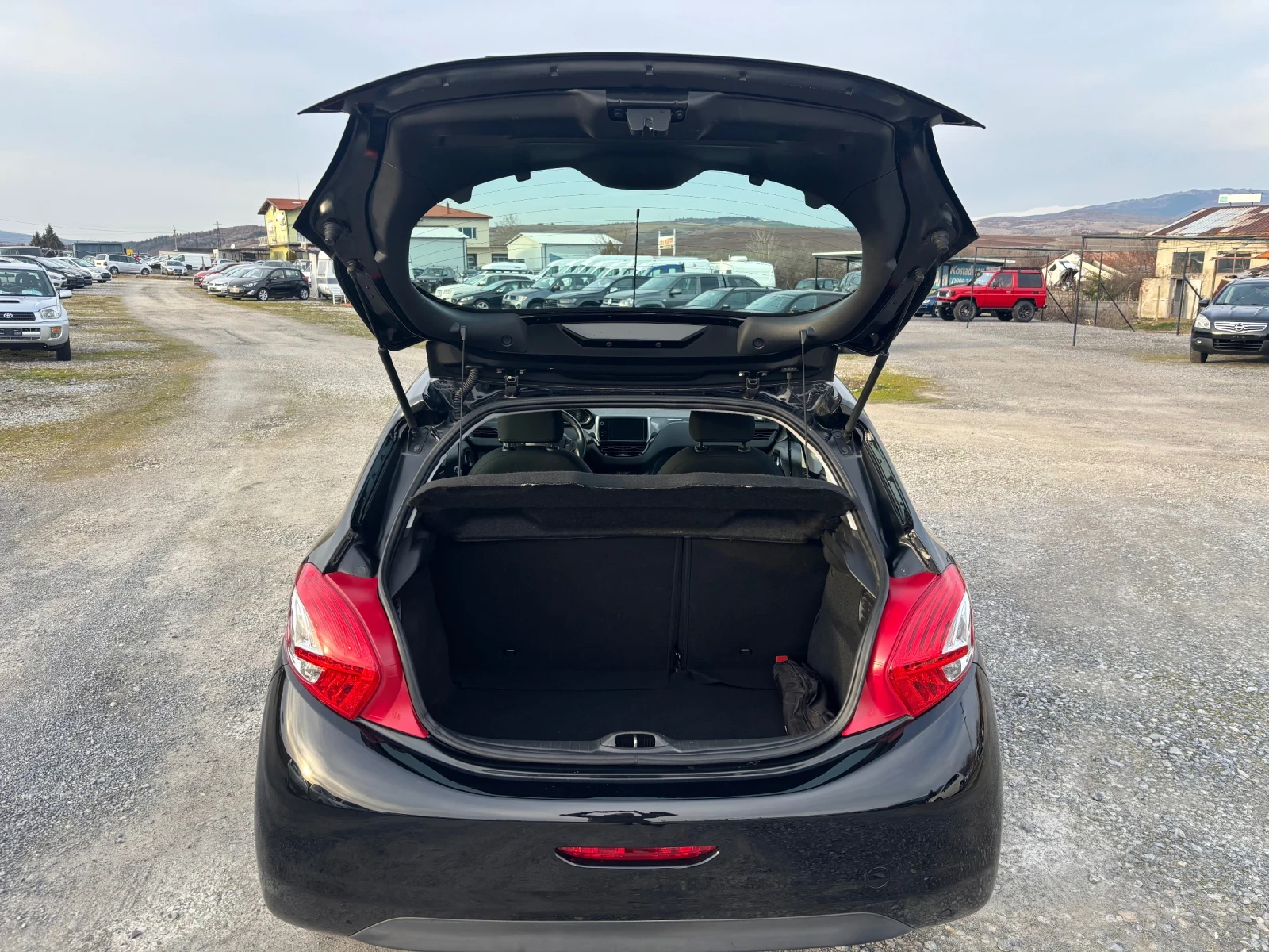 Peugeot 208 1.4HDI | Mobile.bg � ����������� 11