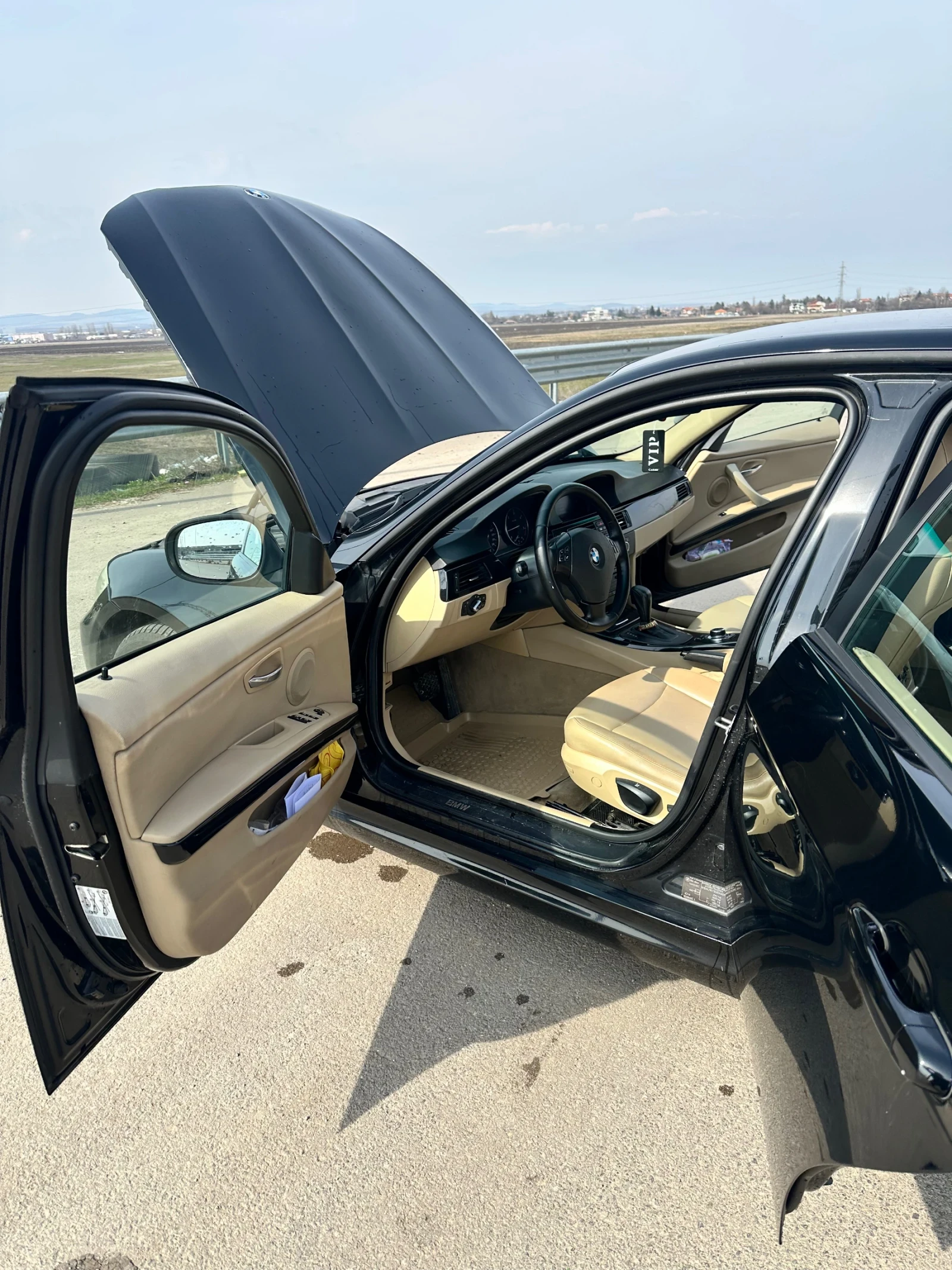 BMW 320 E91 xDrive, снимка 12 - Автомобили и джипове - 53757624