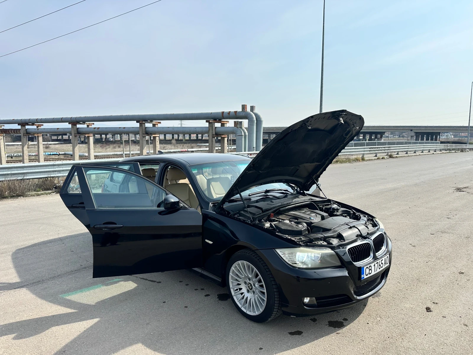 BMW 320 E91 xDrive, снимка 10 - Автомобили и джипове - 53757624