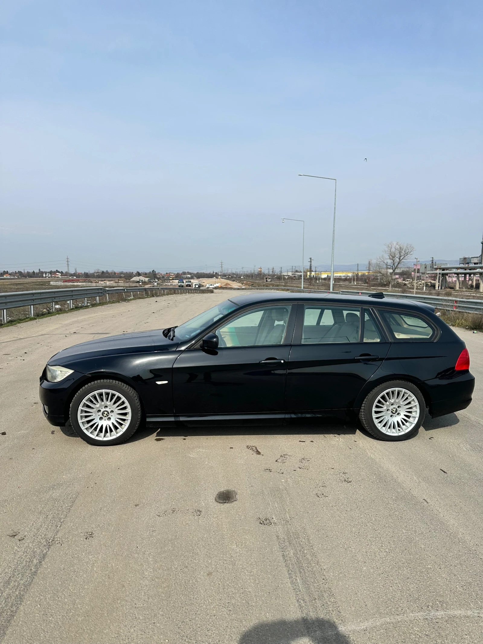 BMW 320 E91 xDrive, снимка 2 - Автомобили и джипове - 53757624